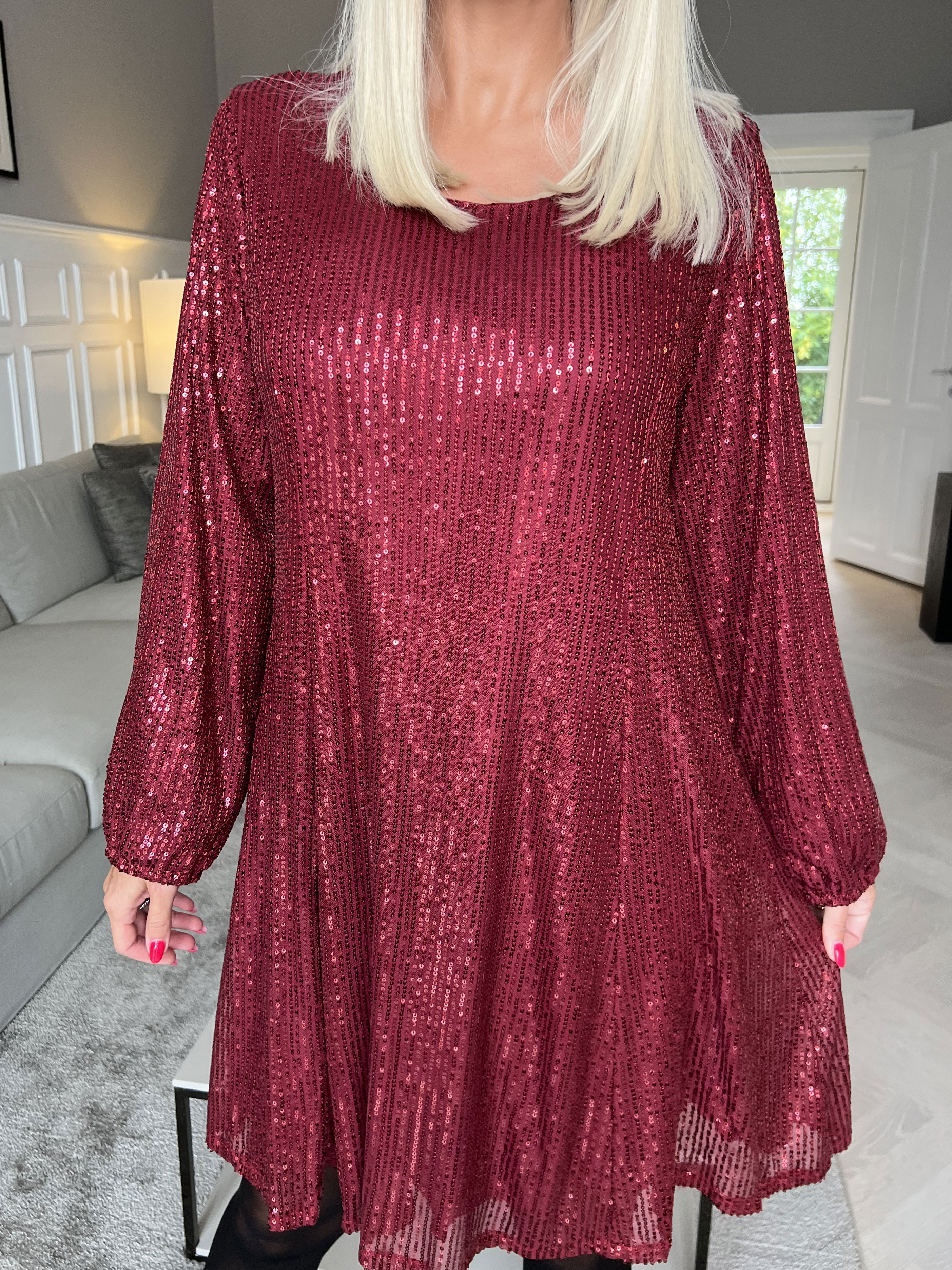 Maj Glitter L/S - Sød paillet kjole der går ud i A facon